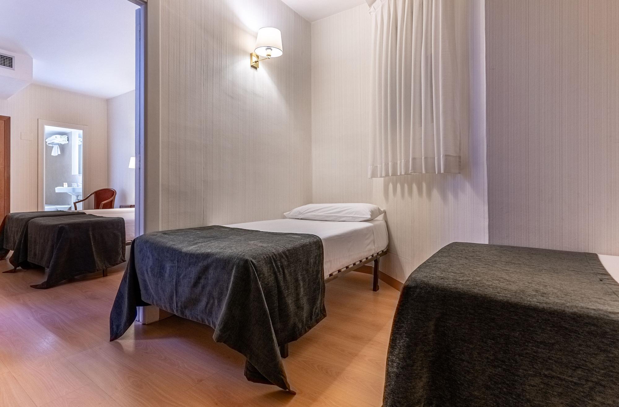 Hotel Ultonia Girona Luaran gambar