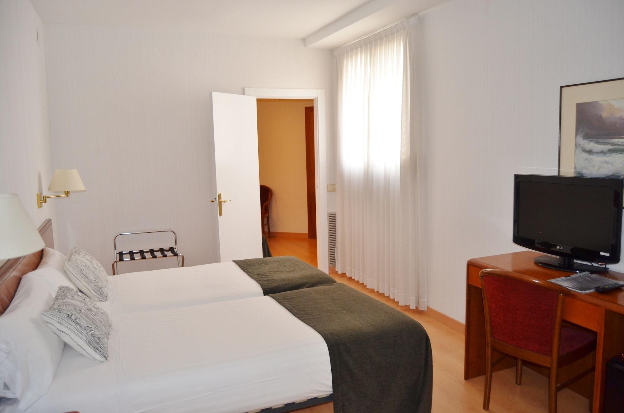 Hotel Ultonia Girona Luaran gambar