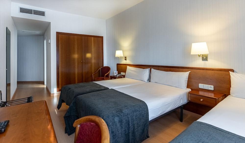 Hotel Ultonia Girona Luaran gambar