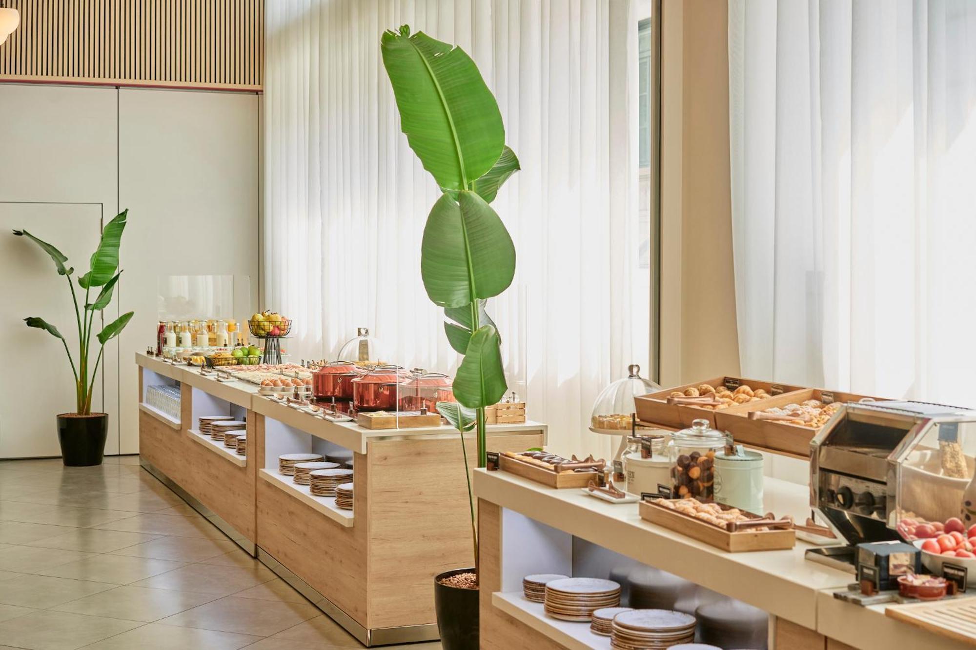 Hotel Ultonia Girona Luaran gambar