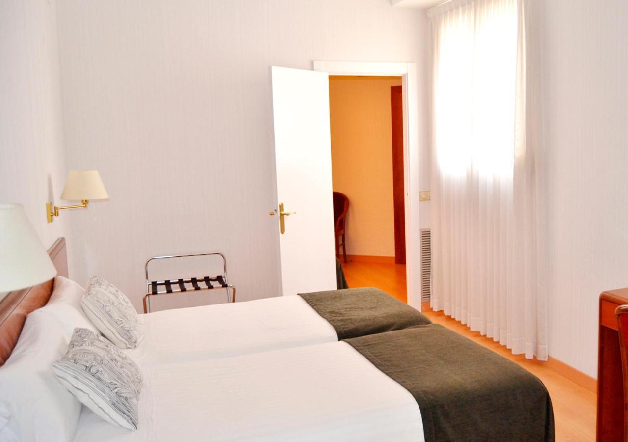 Hotel Ultonia Girona Luaran gambar